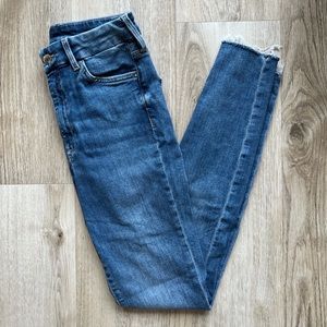 High waisted blue skinny jeans
